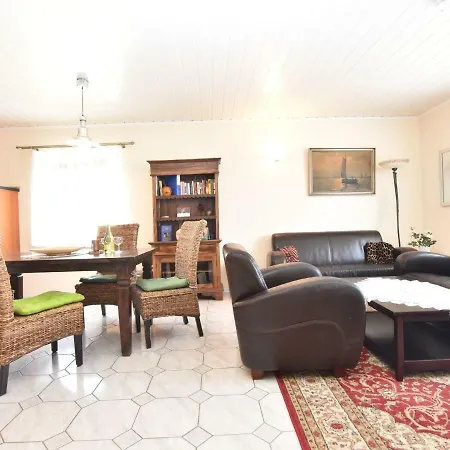 Apartament Cozy In With Balcony Neubukow