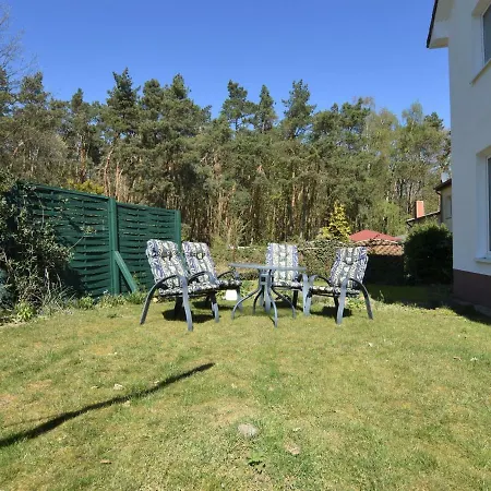 Cozy In With Balcony Apartament Neubukow